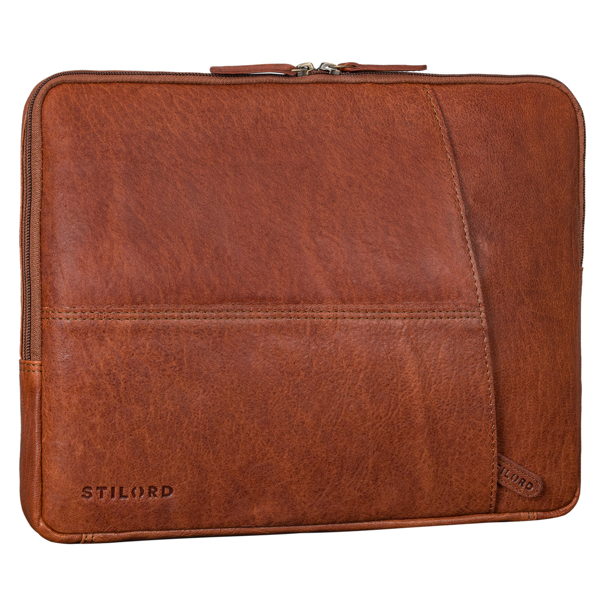 Laptop Sleeve Leder cognac aus der schrägen Frontalperspektive