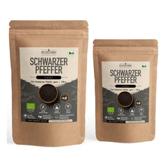 Bio-Schwarzer Pfeffer ganz aus Sri Lanka - alle Packungsgrößen 100 g und 250 g gemeinsam auf weißem Hintergrund